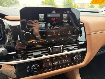 2025 Nissan Pathfinder Platinum
