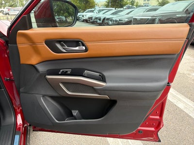 2025 Nissan Pathfinder Platinum
