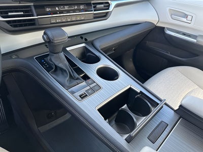 2025 Toyota Sienna LE 8 Passenger