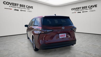 2025 Toyota Sienna LE 8 Passenger