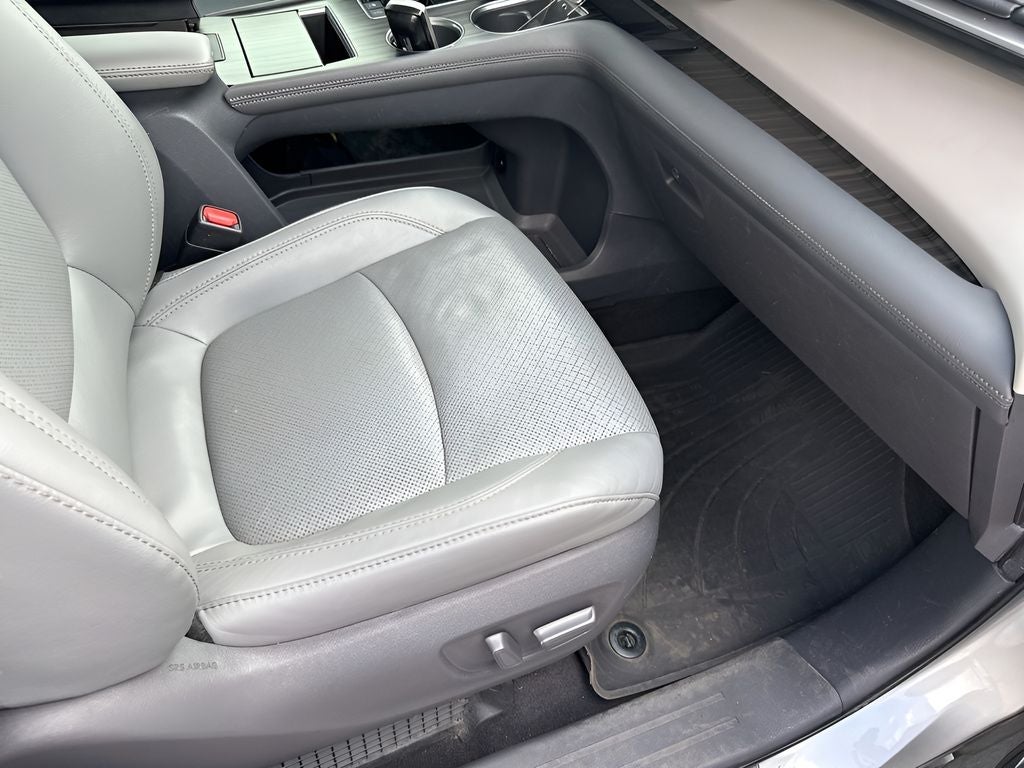 2021 Toyota Sienna Limited 7 Passenger