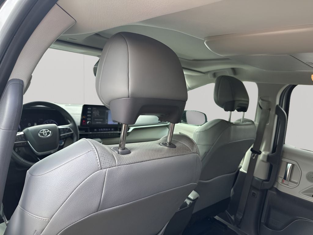 2021 Toyota Sienna Limited 7 Passenger