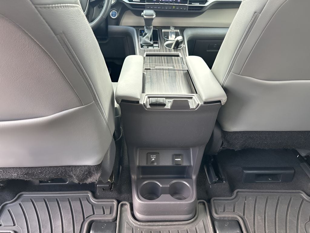2021 Toyota Sienna Limited 7 Passenger