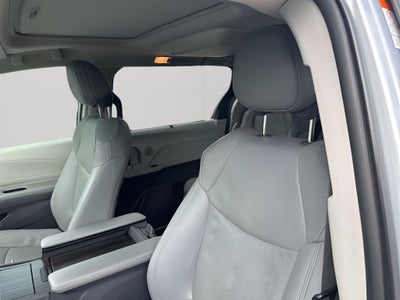 2021 Toyota Sienna Limited 7 Passenger