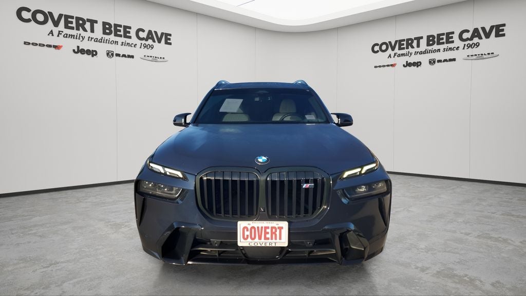 2023 BMW X7 M60i