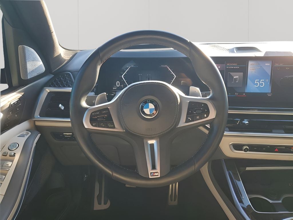 2023 BMW X7 M60i