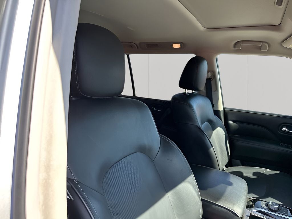 2023 INFINITI QX80 LUXE