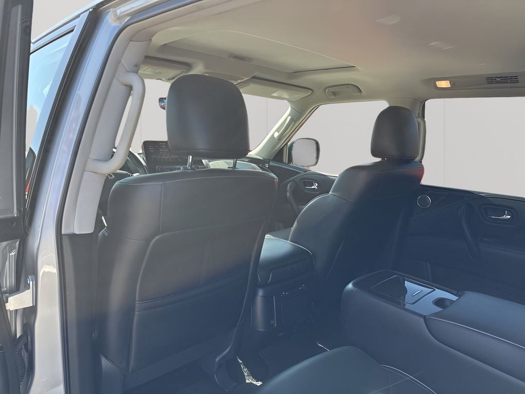 2023 INFINITI QX80 LUXE