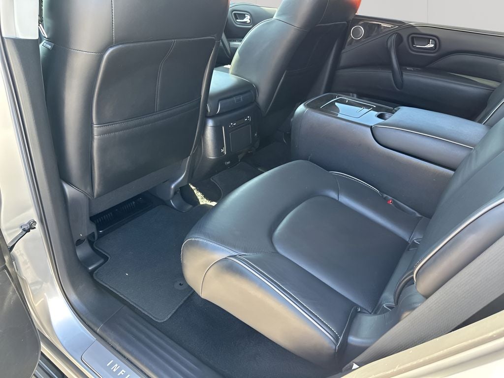 2023 INFINITI QX80 LUXE