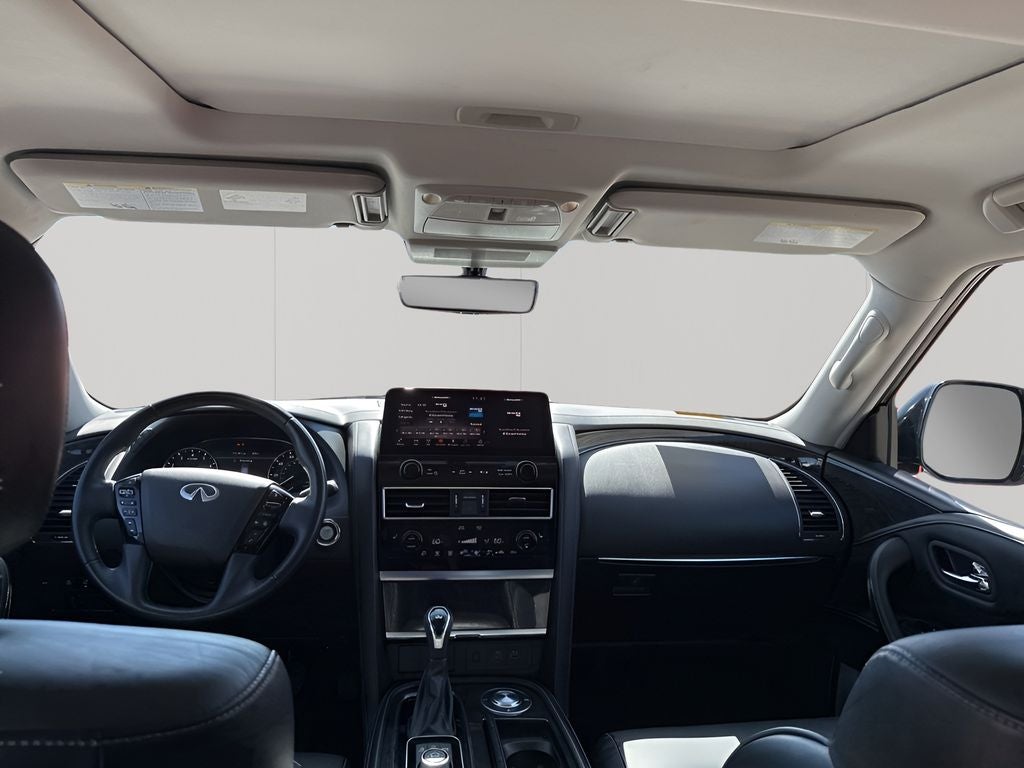 2023 INFINITI QX80 LUXE