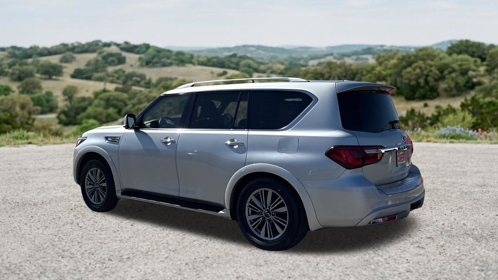 2023 INFINITI QX80 LUXE