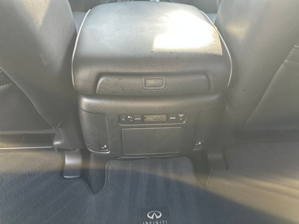 2022 INFINITI QX80 LUXE