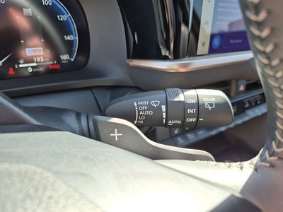 2025 Toyota Crown Signia Limited