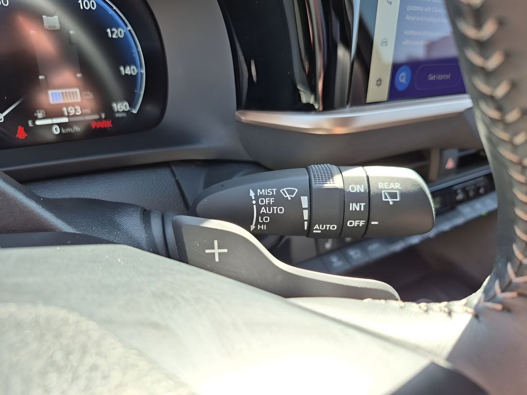 2025 Toyota Crown Signia Limited