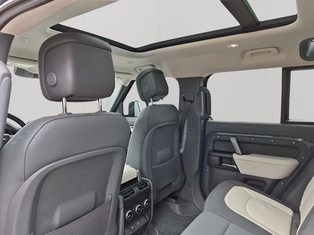 2024 Land Rover Defender 110 X-Dynamic SE