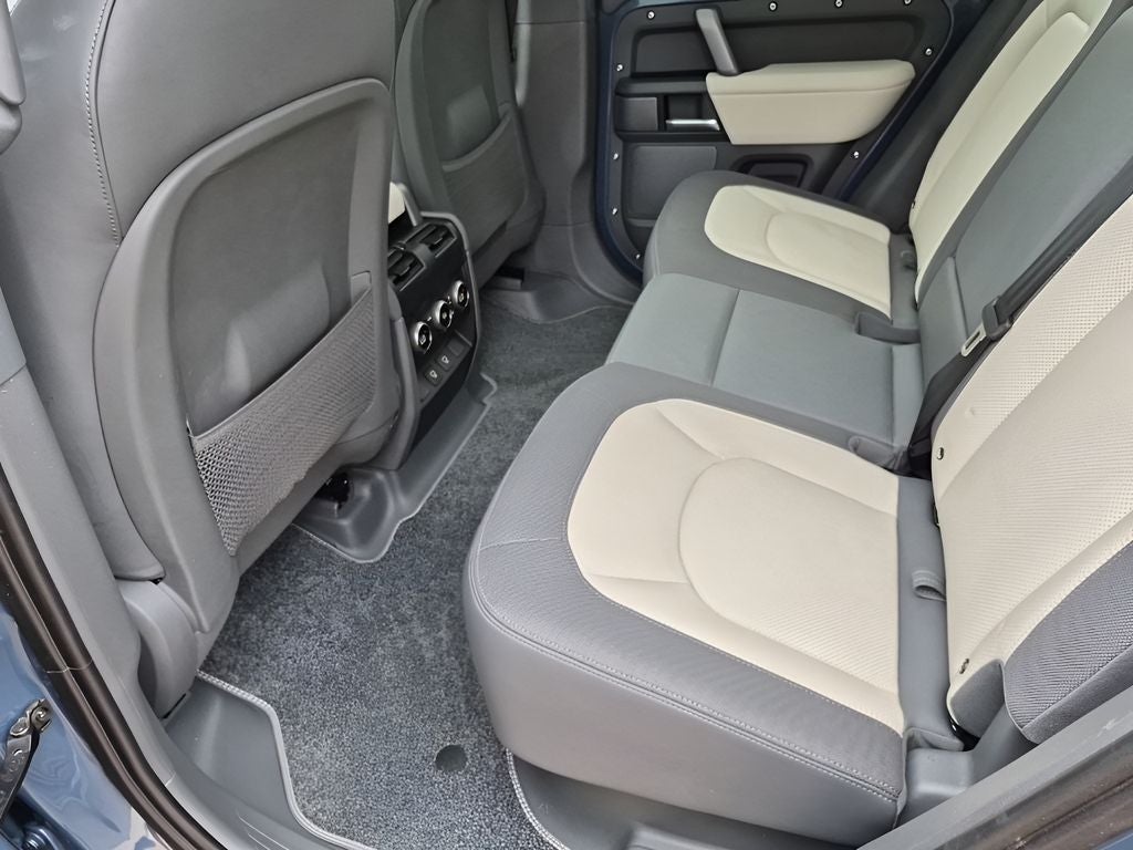 2024 Land Rover Defender 110 X-Dynamic SE