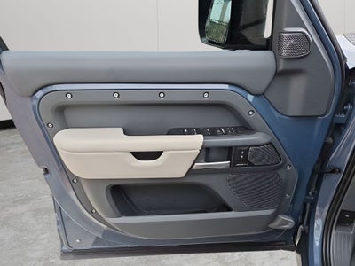 2024 Land Rover Defender 110 X-Dynamic SE
