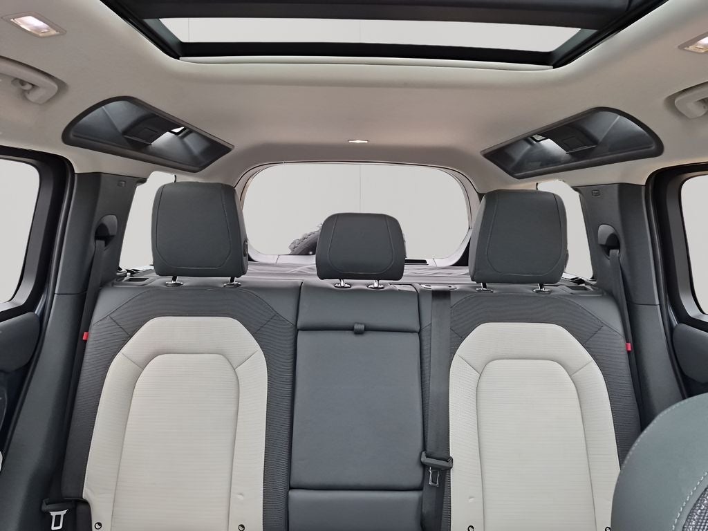 2024 Land Rover Defender 110 X-Dynamic SE