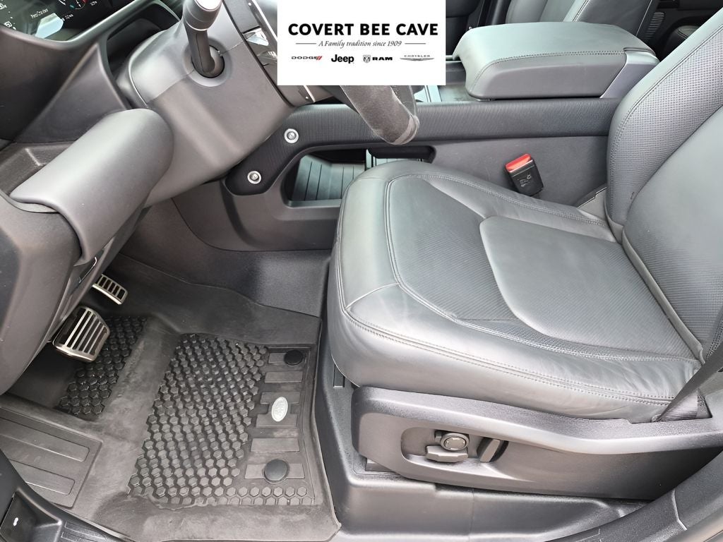 2024 Land Rover Defender 110 Carpathian Edition