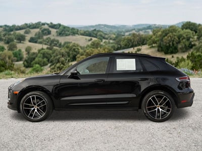 2025 Porsche Macan Base