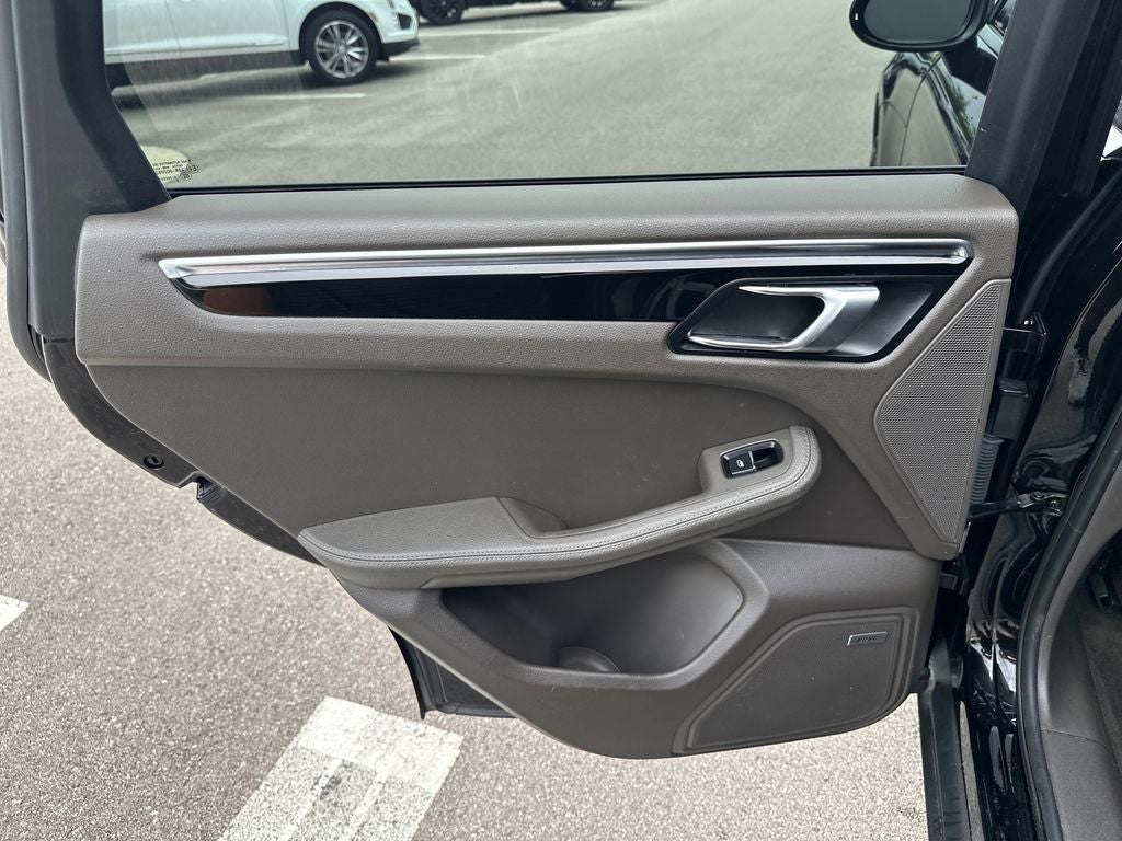 2018 Porsche Macan Base