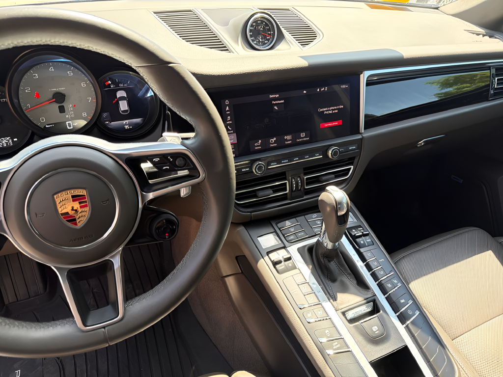 2020 Porsche Macan S
