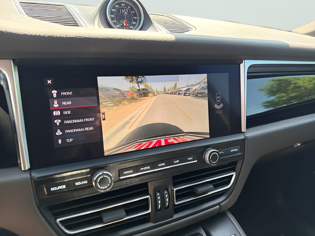 2020 Porsche Macan S
