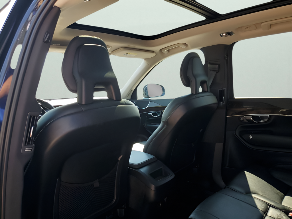 2017 Volvo XC90 T5 Momentum