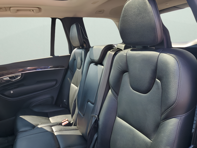 2017 Volvo XC90 T5 Momentum