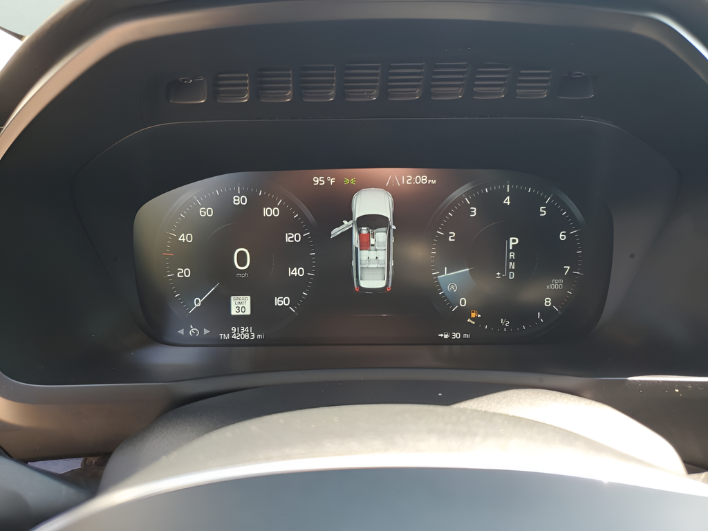 2017 Volvo XC90 T5 Momentum