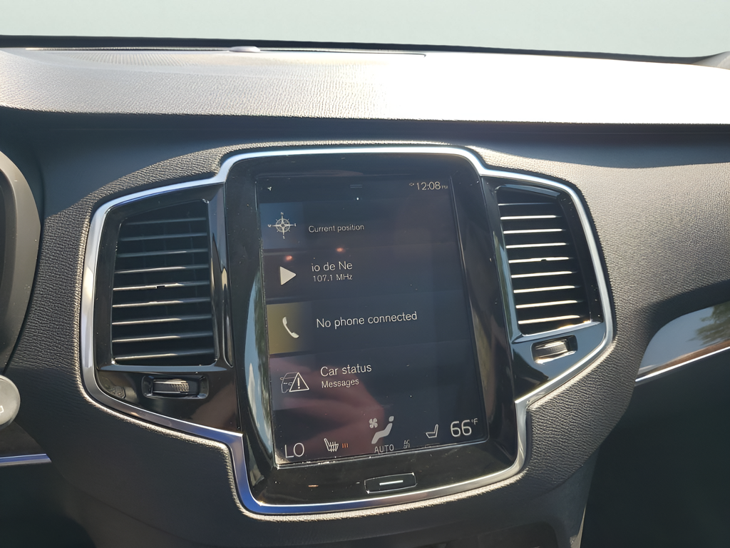 2017 Volvo XC90 T5 Momentum