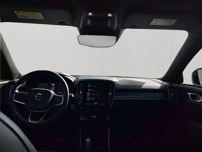 2022 Volvo XC40 R-Design