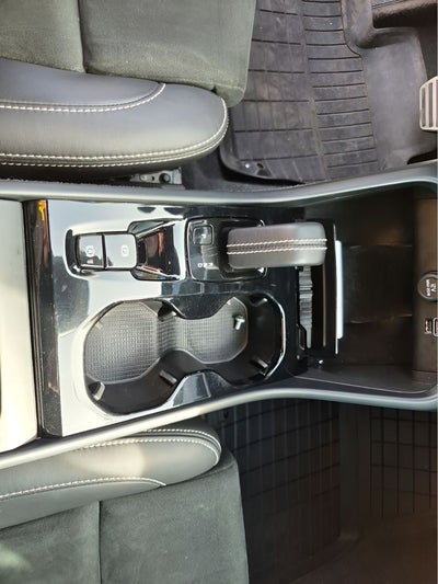 2022 Volvo XC40 R-Design