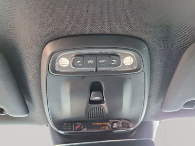 2022 Volvo XC40 R-Design