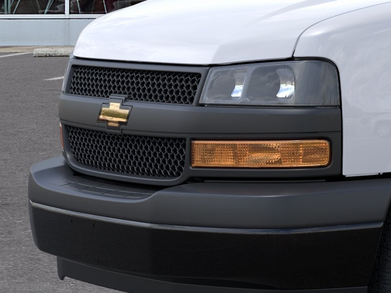 2026 Chevrolet Express Passenger 1LS