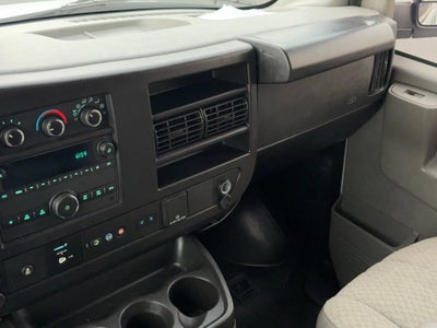 2024 Chevrolet Express Passenger 3500 1LT