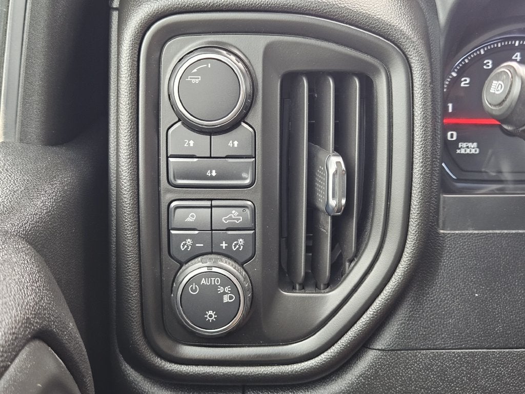 2024 Chevrolet Silverado 2500 HD Custom