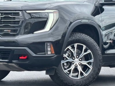 2025 GMC Acadia AT4