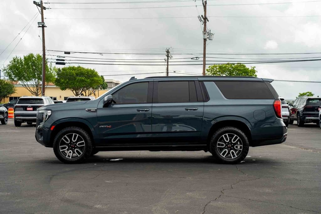 2021 GMC Yukon XL AT4