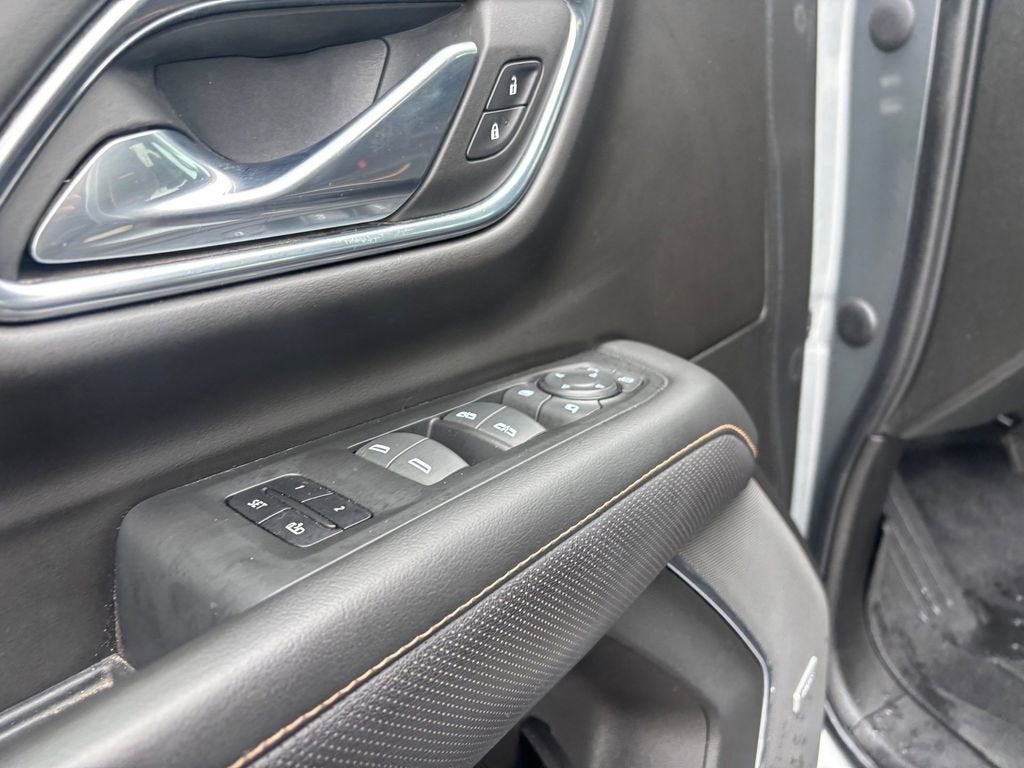 2023 GMC Yukon XL AT4