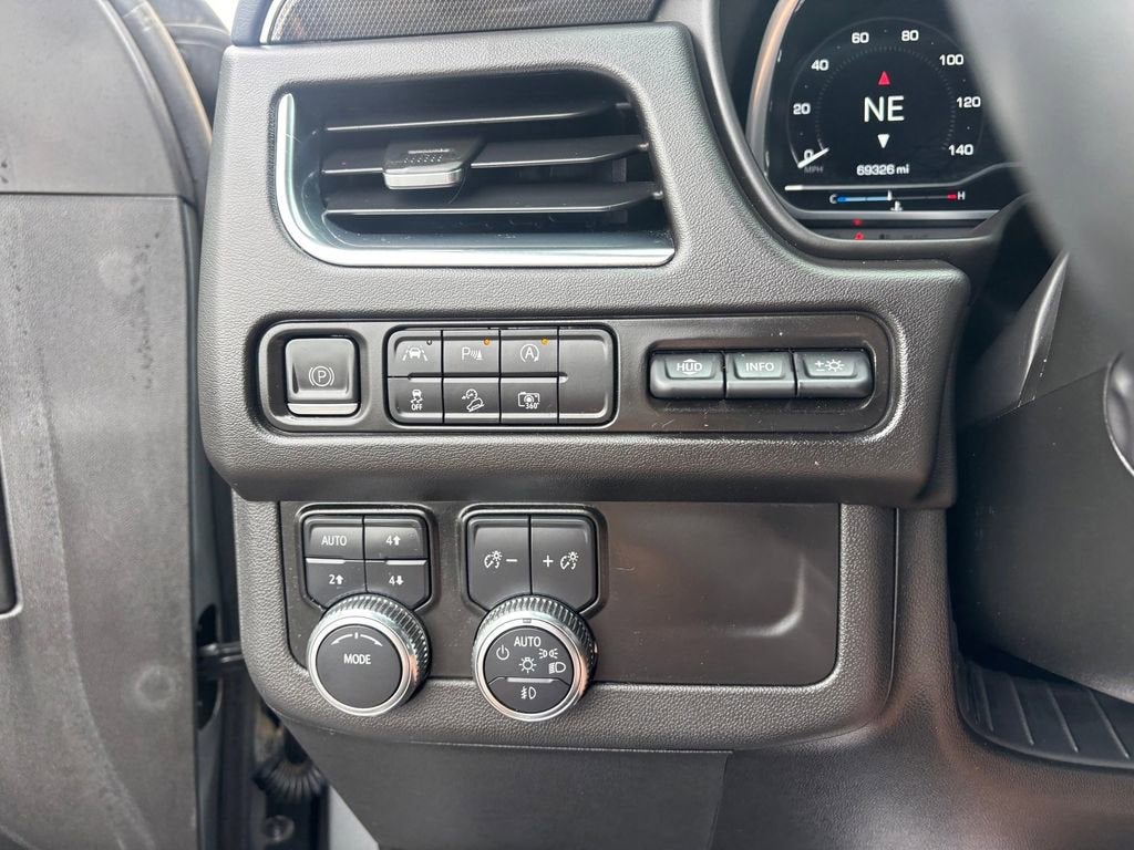 2023 GMC Yukon XL AT4