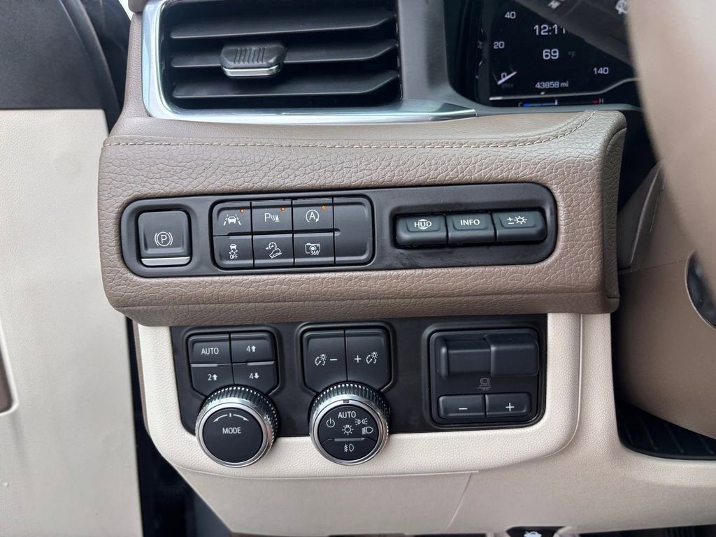 2023 GMC Yukon XL Denali