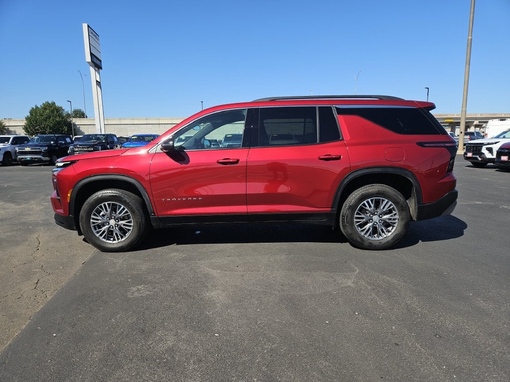 2025 Chevrolet Traverse LT