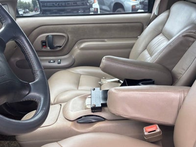 1997 Chevrolet Suburban 4DR 4WD 2500