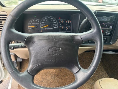 1997 Chevrolet Suburban 4DR 4WD 2500