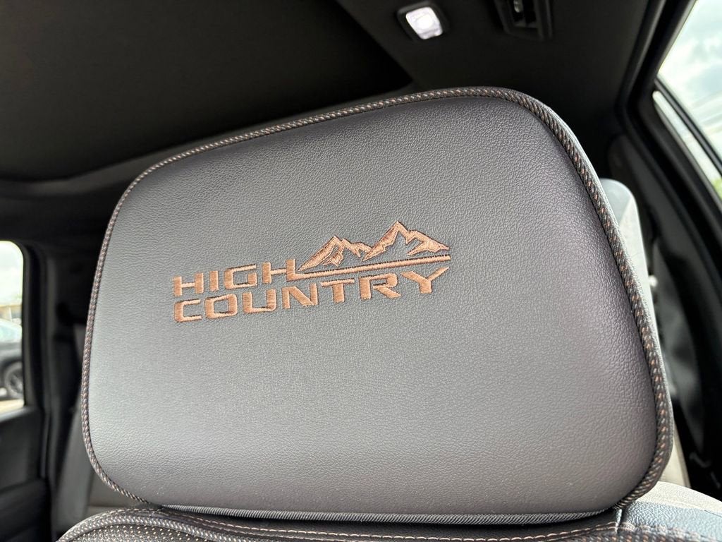 2025 Chevrolet Suburban High Country