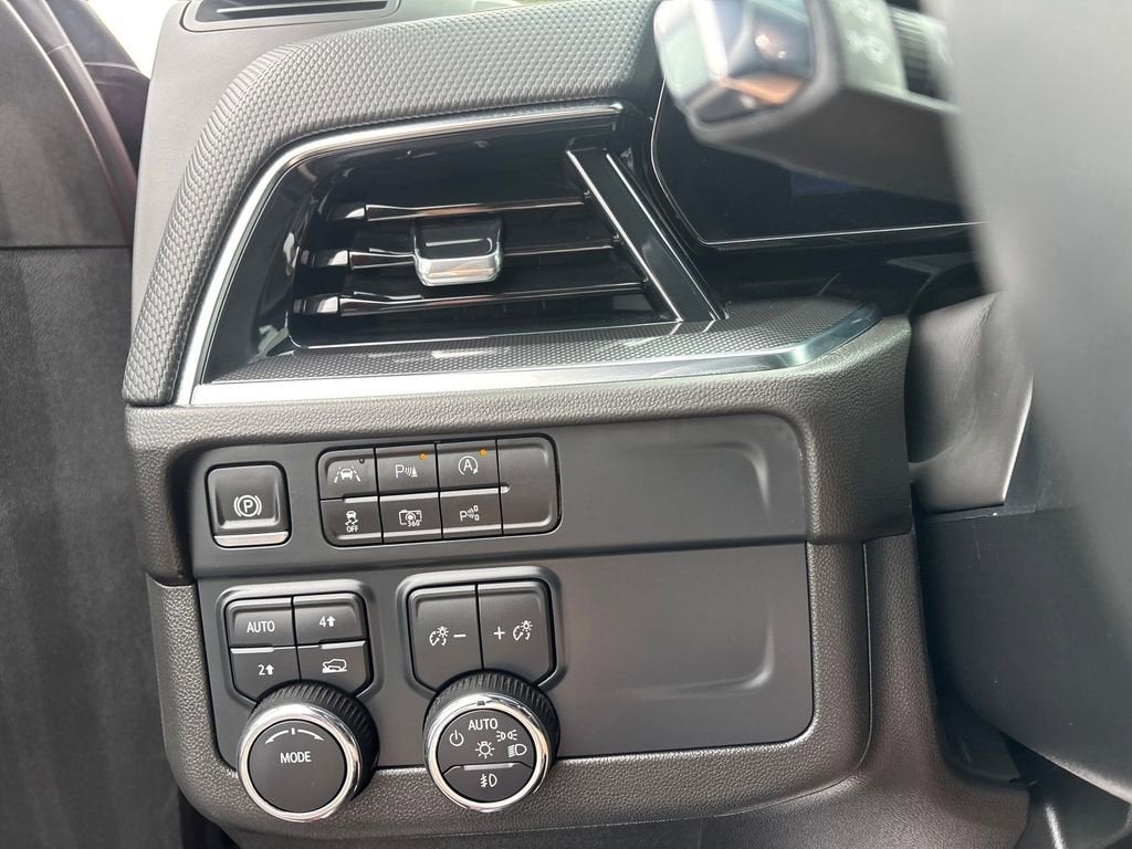 2025 Chevrolet Tahoe RST