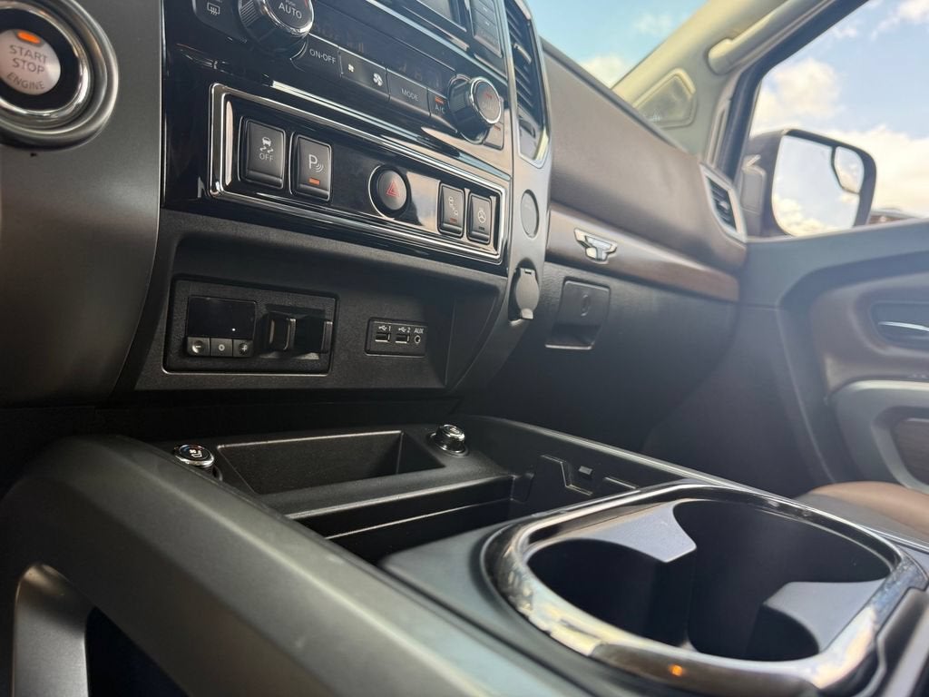 2019 Nissan TITAN Platinum Reserve