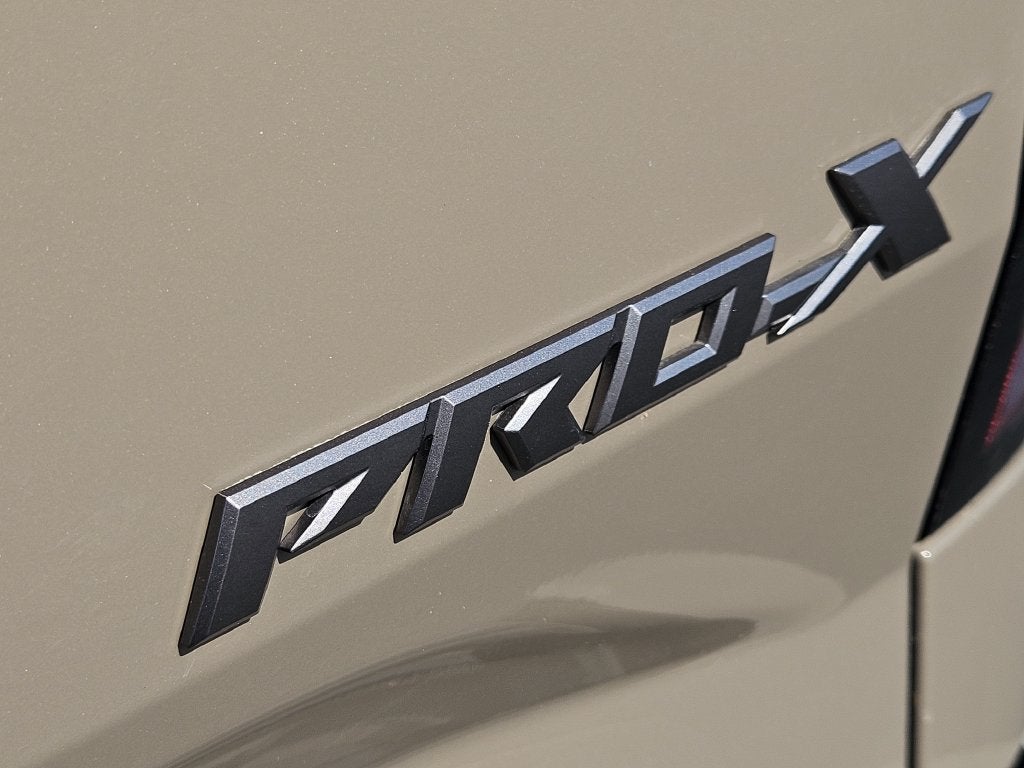 2022 Nissan Frontier PRO-X