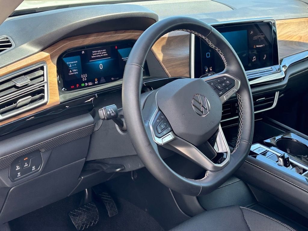 2025 Volkswagen Atlas 2.0T SE w/Technology